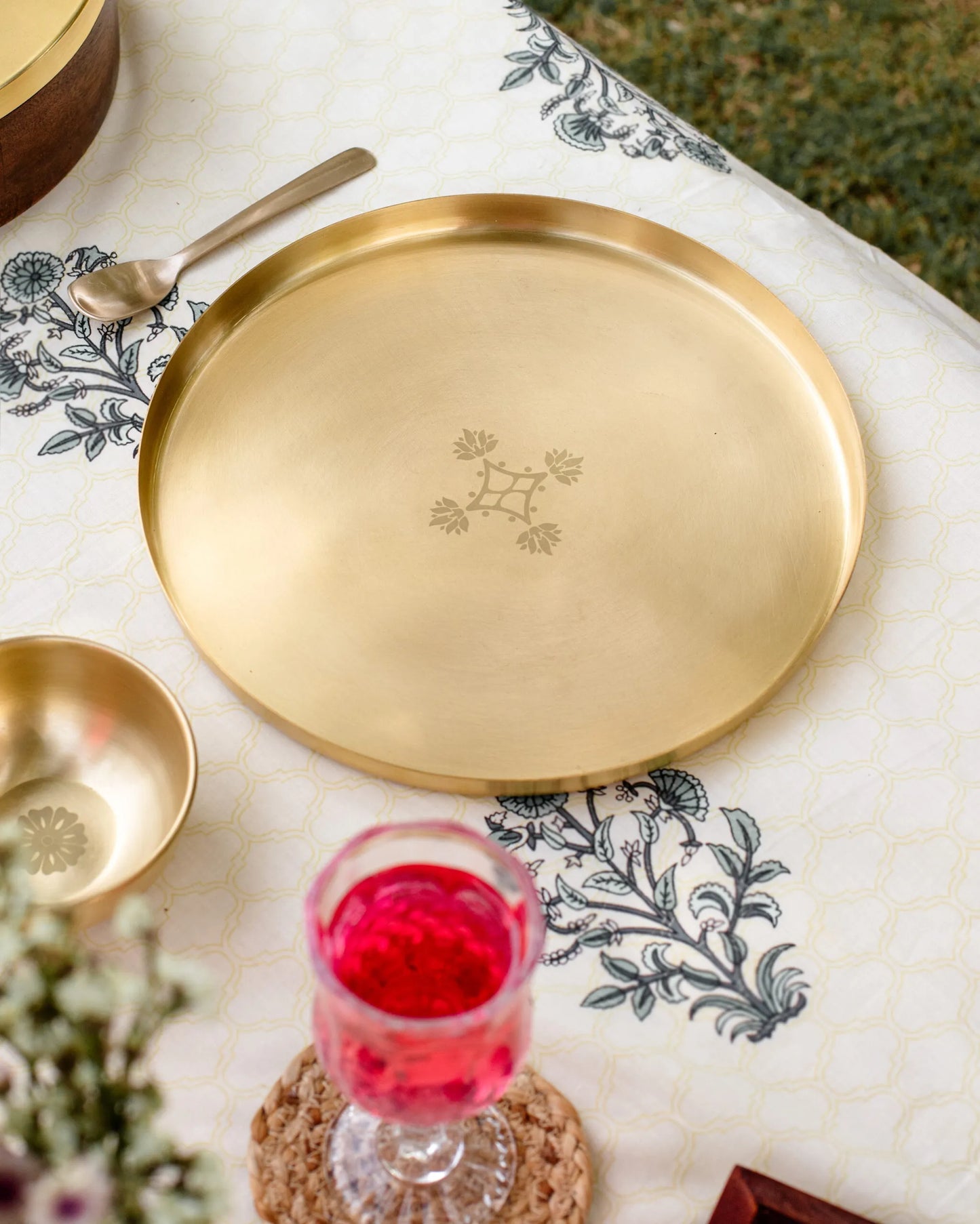 Riwaj Serving Tray – A Blend of Tradition & Elegance