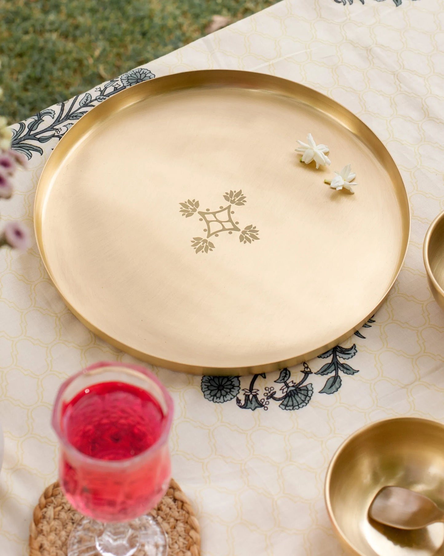 Riwaj Serving Tray – A Blend of Tradition & Elegance