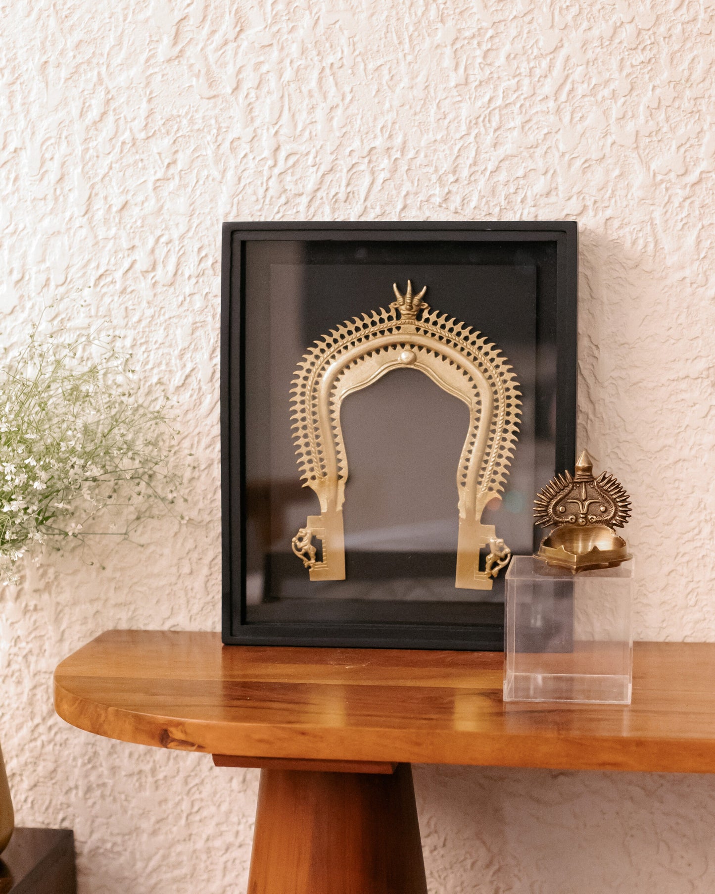 Antique Prabhavali Glam – A Radiant Divine Aura frame