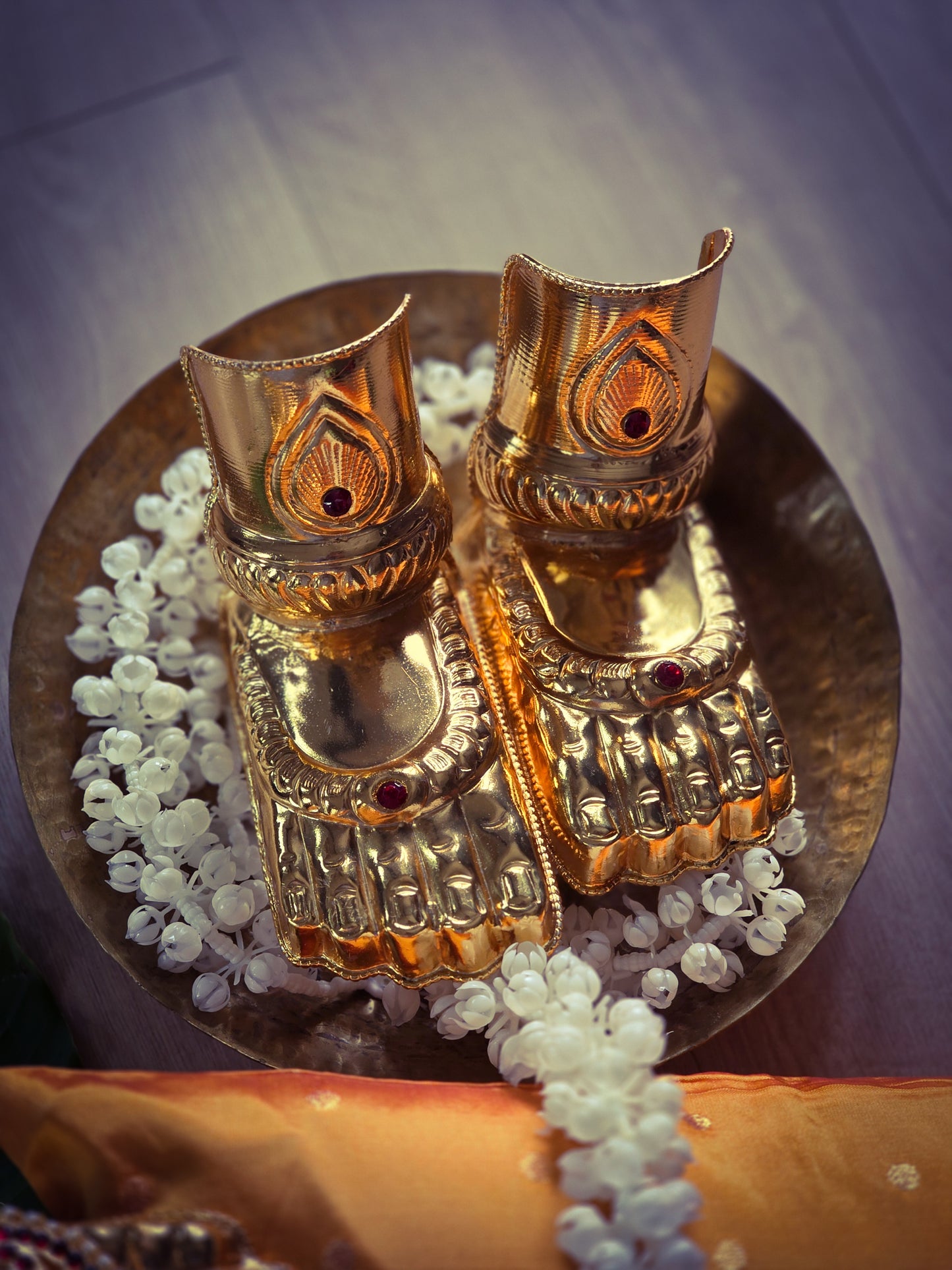 Divya Sparsha – Brass Hastham Paadham with Jadau Studdings