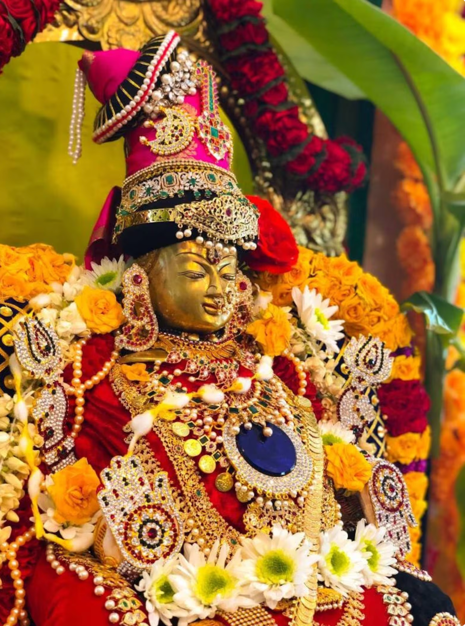 Vastra Kirita - Ammavaru Crown with Brocade Fabric