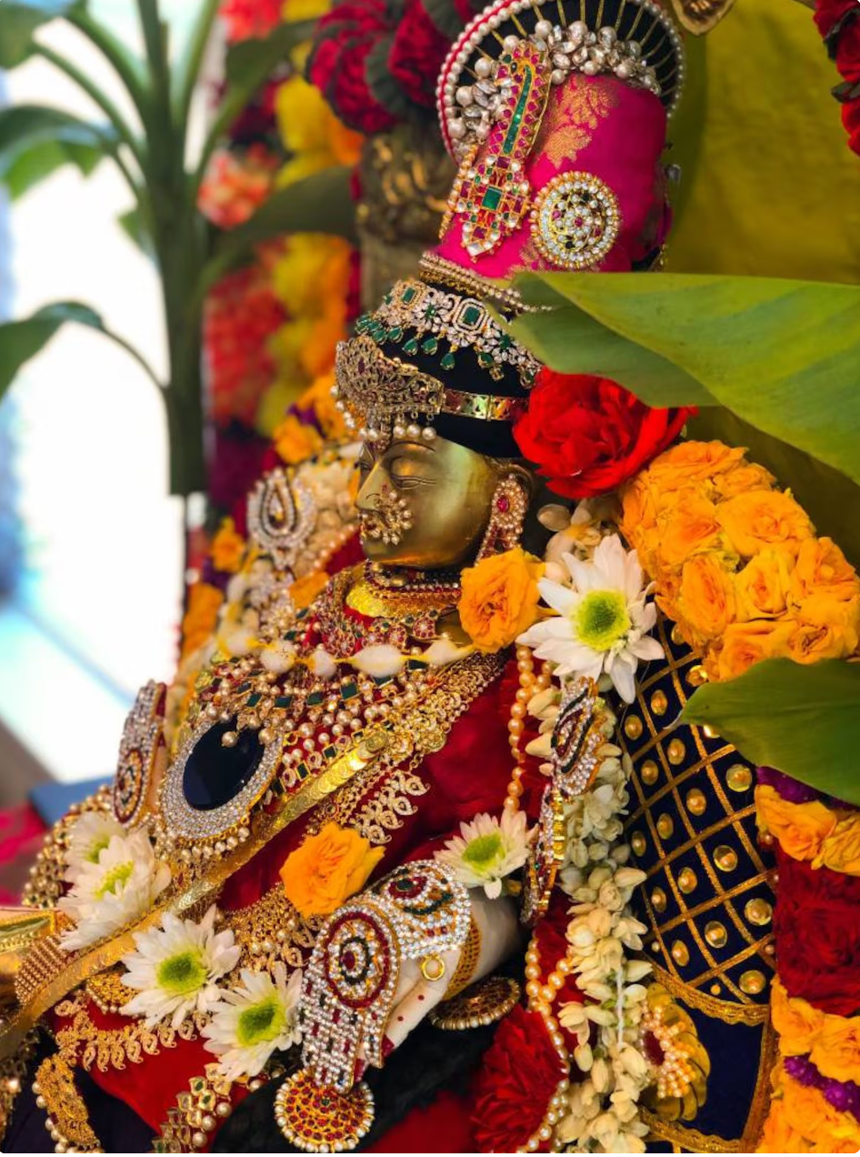 Vastra Kirita - Ammavaru Crown with Brocade Fabric