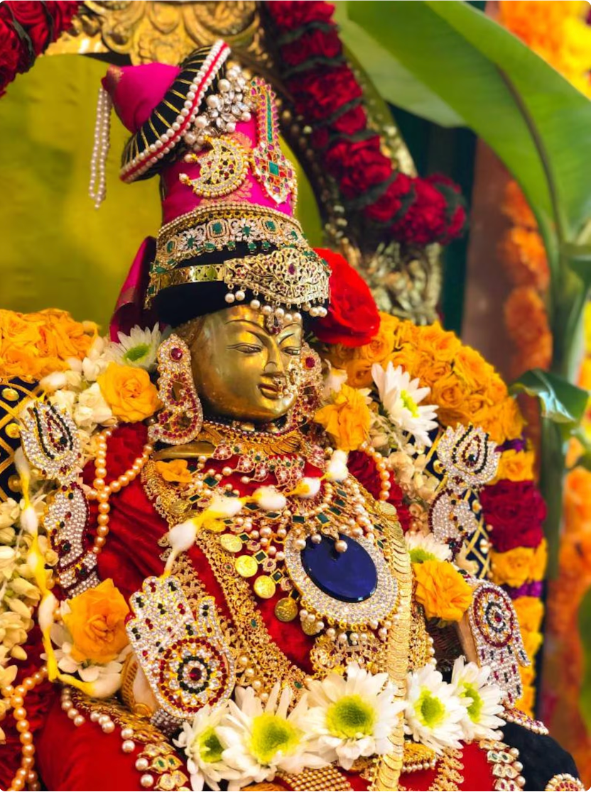 Shanta Padma – Stone Lotus Hands for Deity Decoration