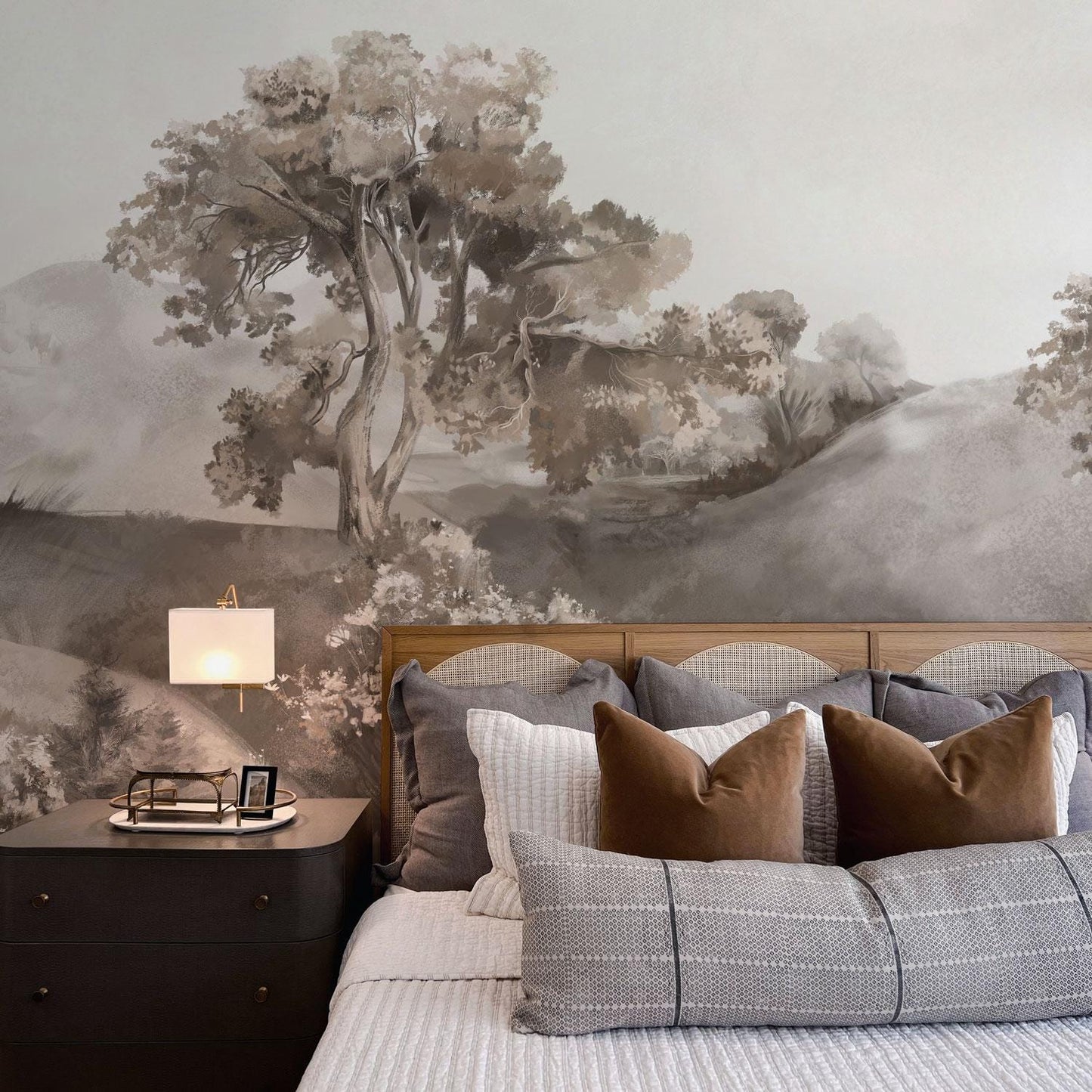 Vintage Tree | Botanical Landscape Wallpaper