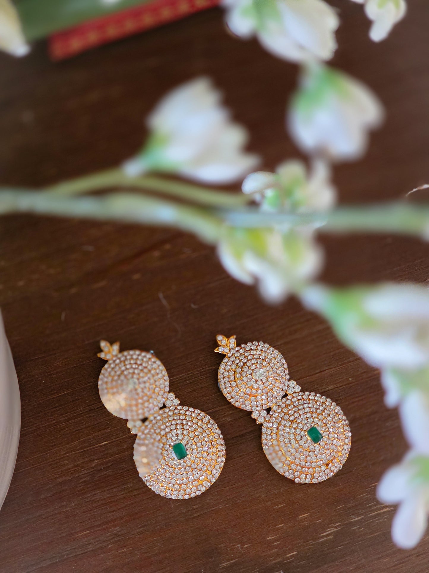 Swarna Marakatham – Gold and Emerald-Inspired Crown for Deity