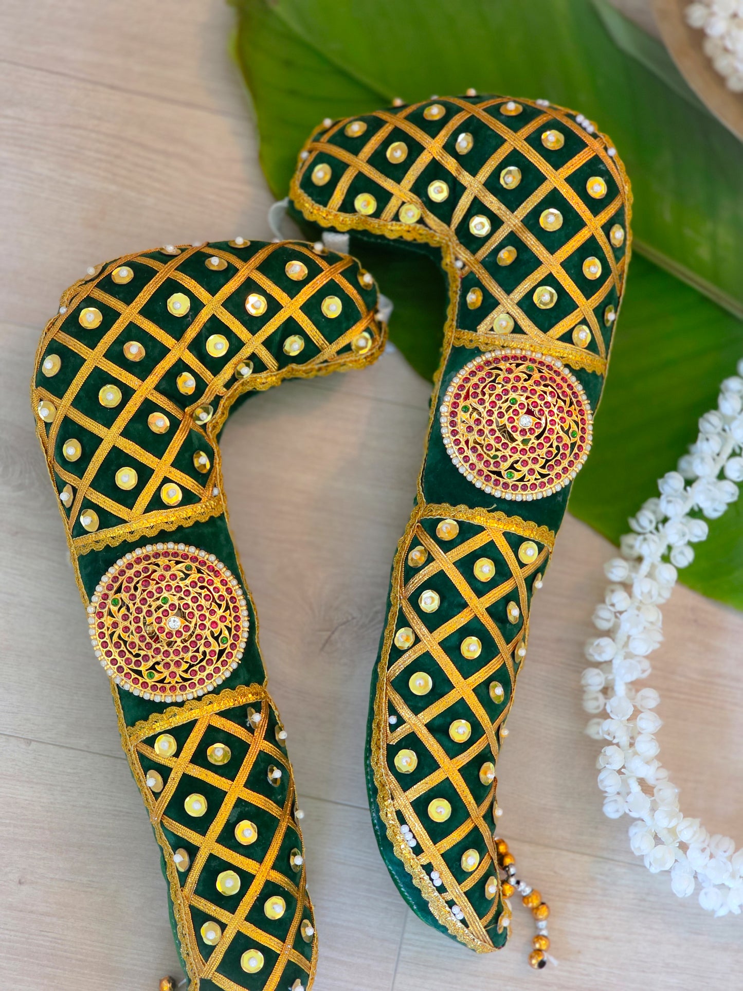 Jadau Bhujalu