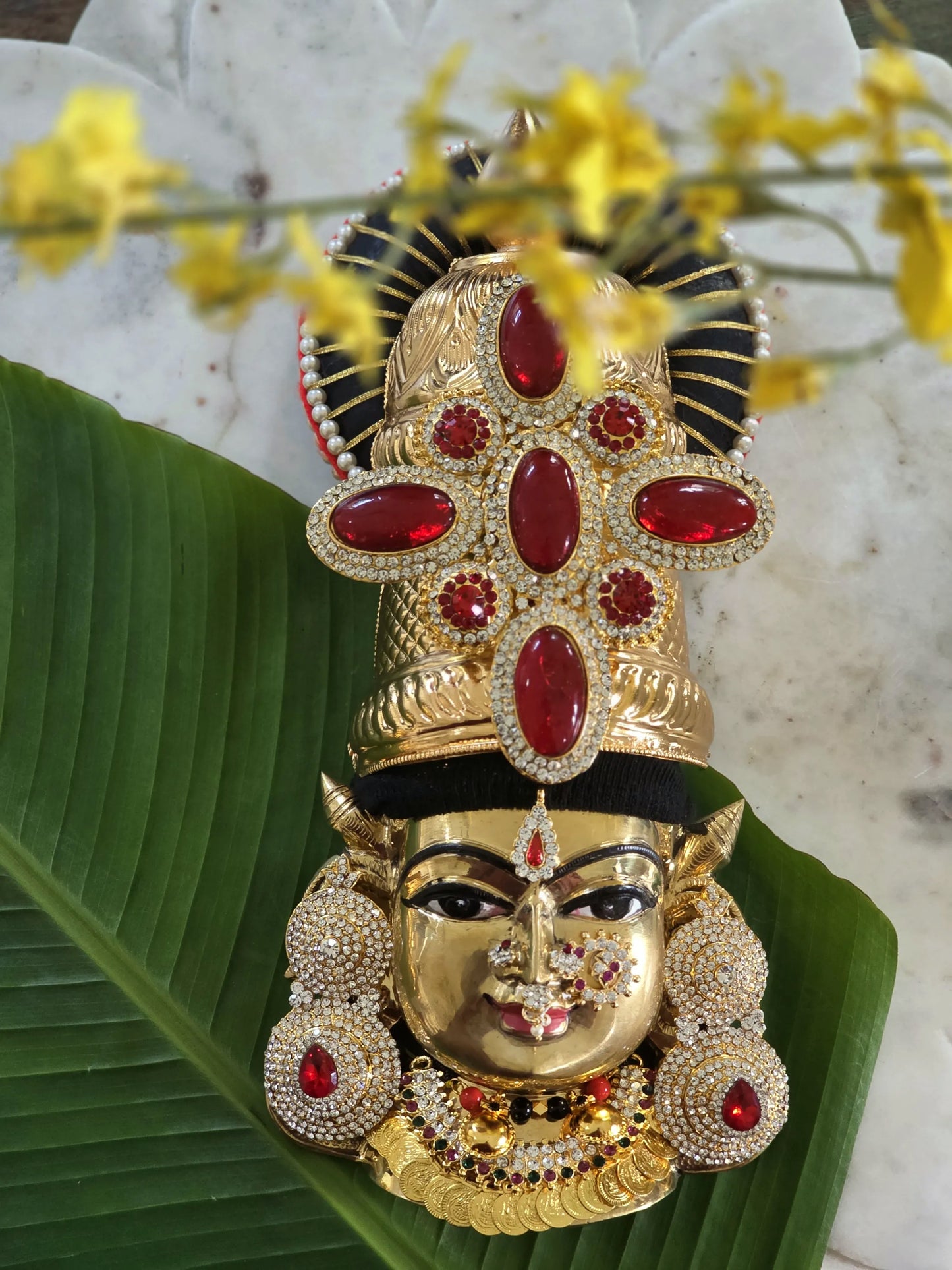 Karna pathaka Kireetam