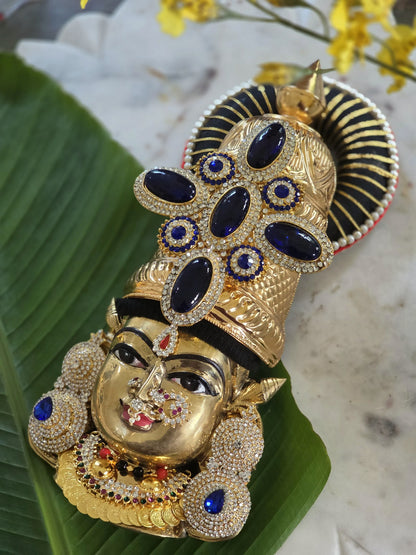 Karna pathaka Kireetam