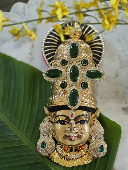 Karna pathaka Kireetam