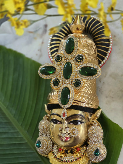 Karna pathaka Kireetam