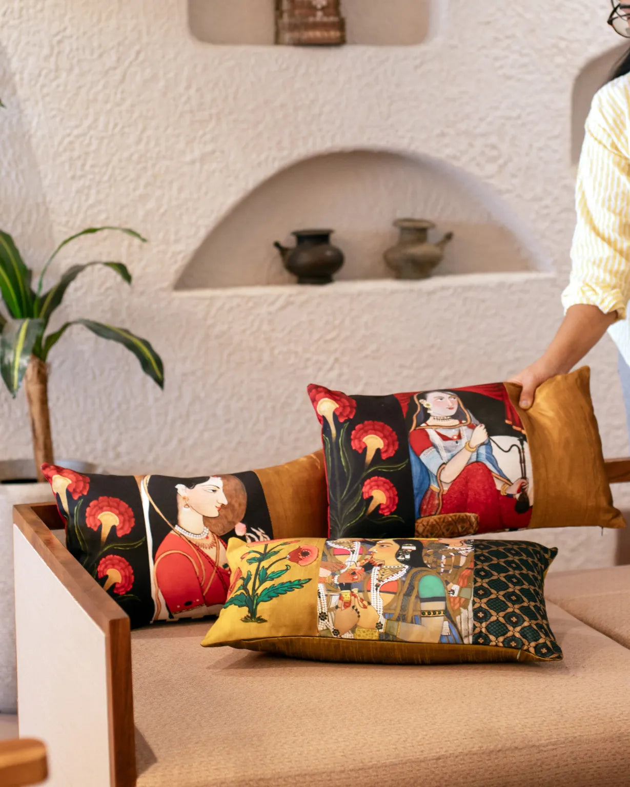 Kitty Karma by Naikas – Whimsical Elegance for Your Space