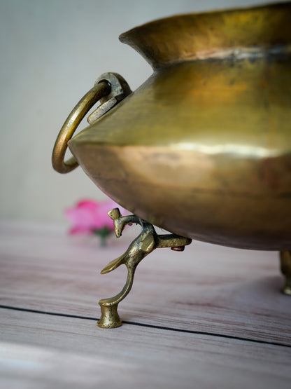 Paaramparya Angana Ghatam