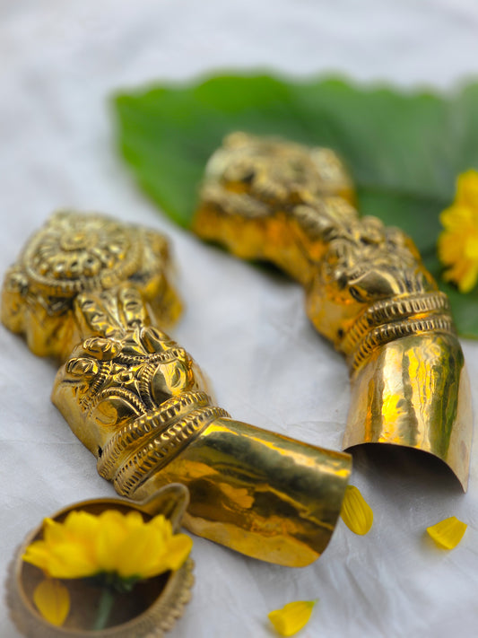 Divya Ayudham – Brass Shanku Chakram Set