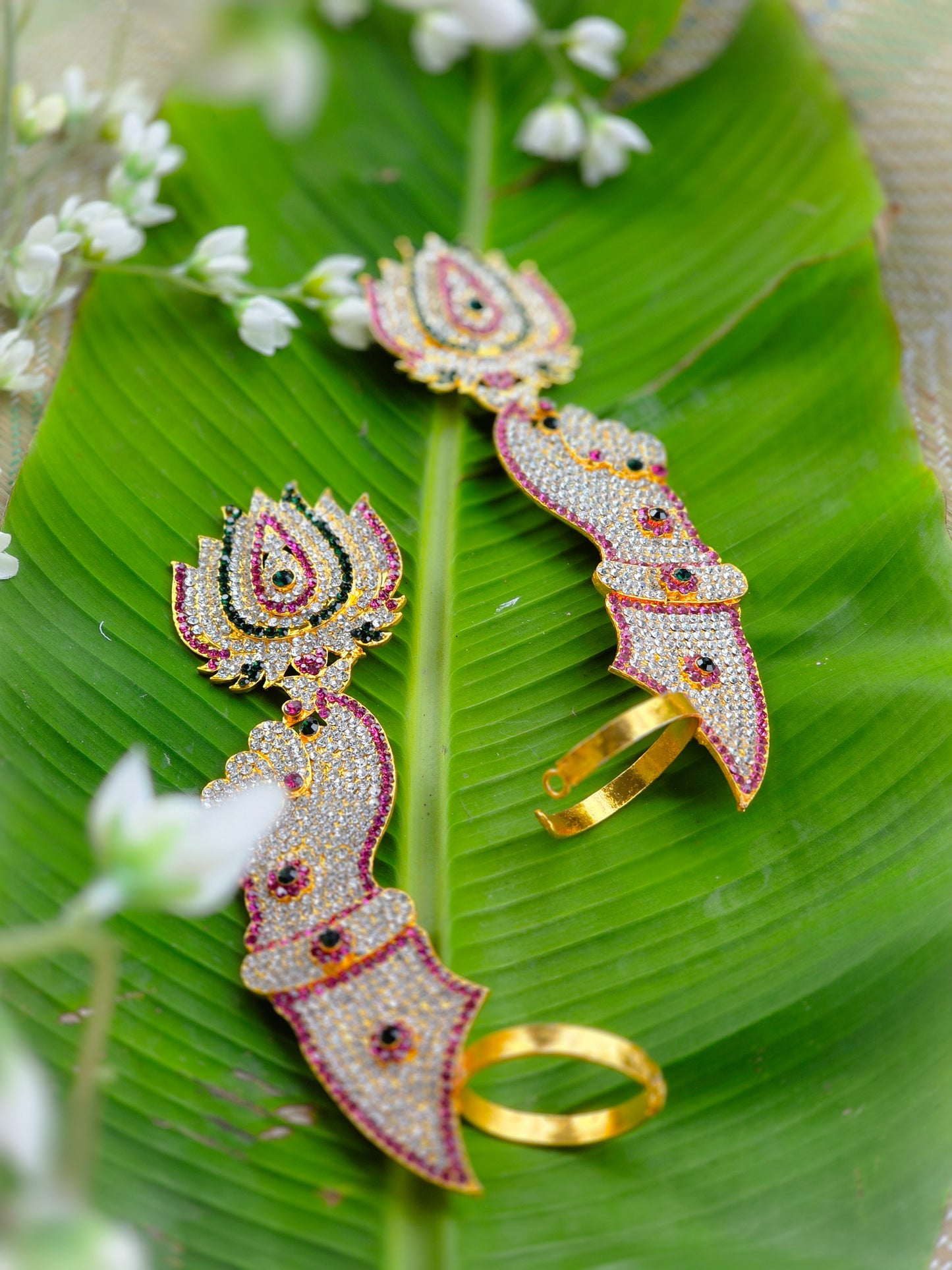 Shanta Padma – Stone Lotus Hands for Deity Decoration
