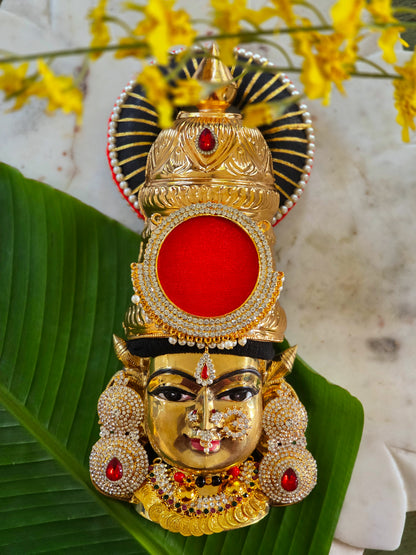 Divya pathaka Kireetam