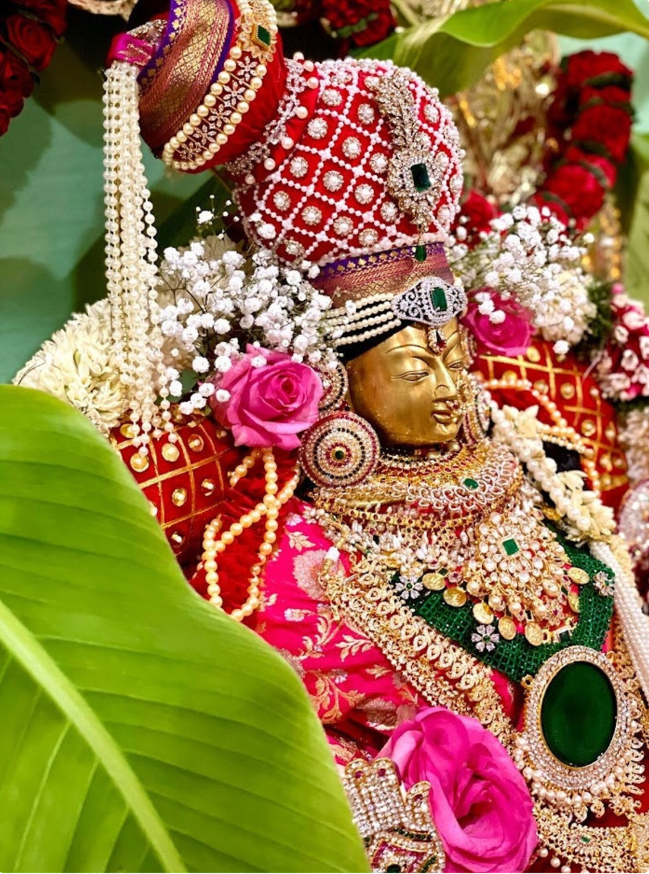 Mutyam Kiritam – Pearl Crown for Deity Alankaram