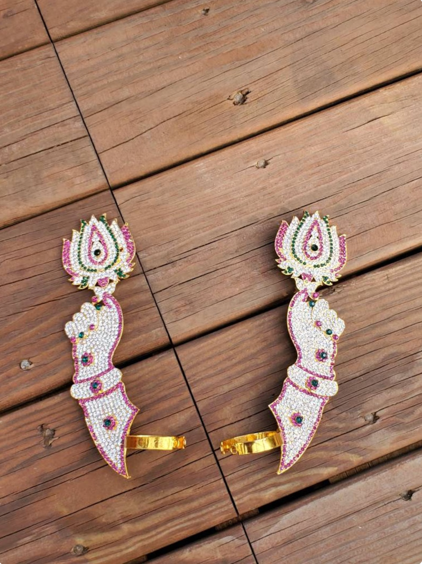 Shanta Padma – Stone Lotus Hands for Deity Decoration