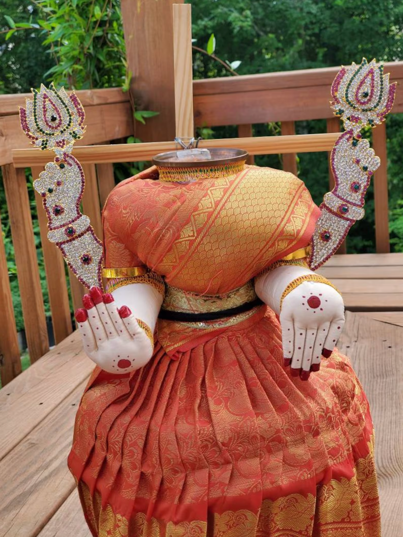 Shanta Padma – Stone Lotus Hands for Deity Decoration