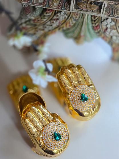 Ratna Bindu Hastham paadham