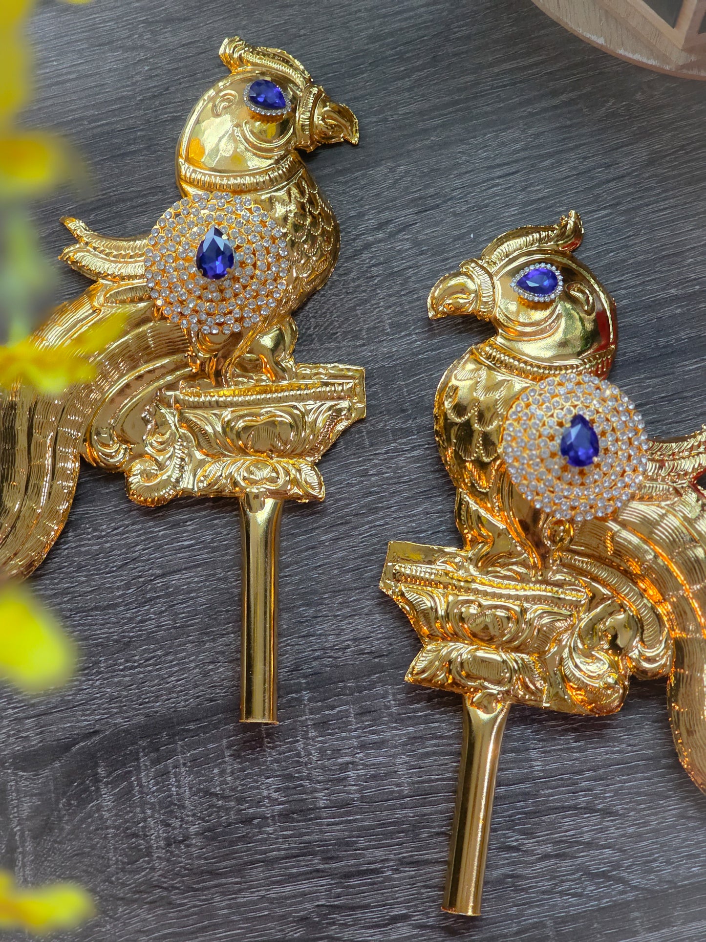 Ratna Bindu Chiluka Hastham - Brass parrot side hands