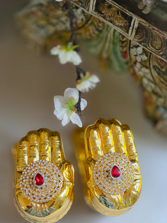 Ratna Bindu Hastham paadham