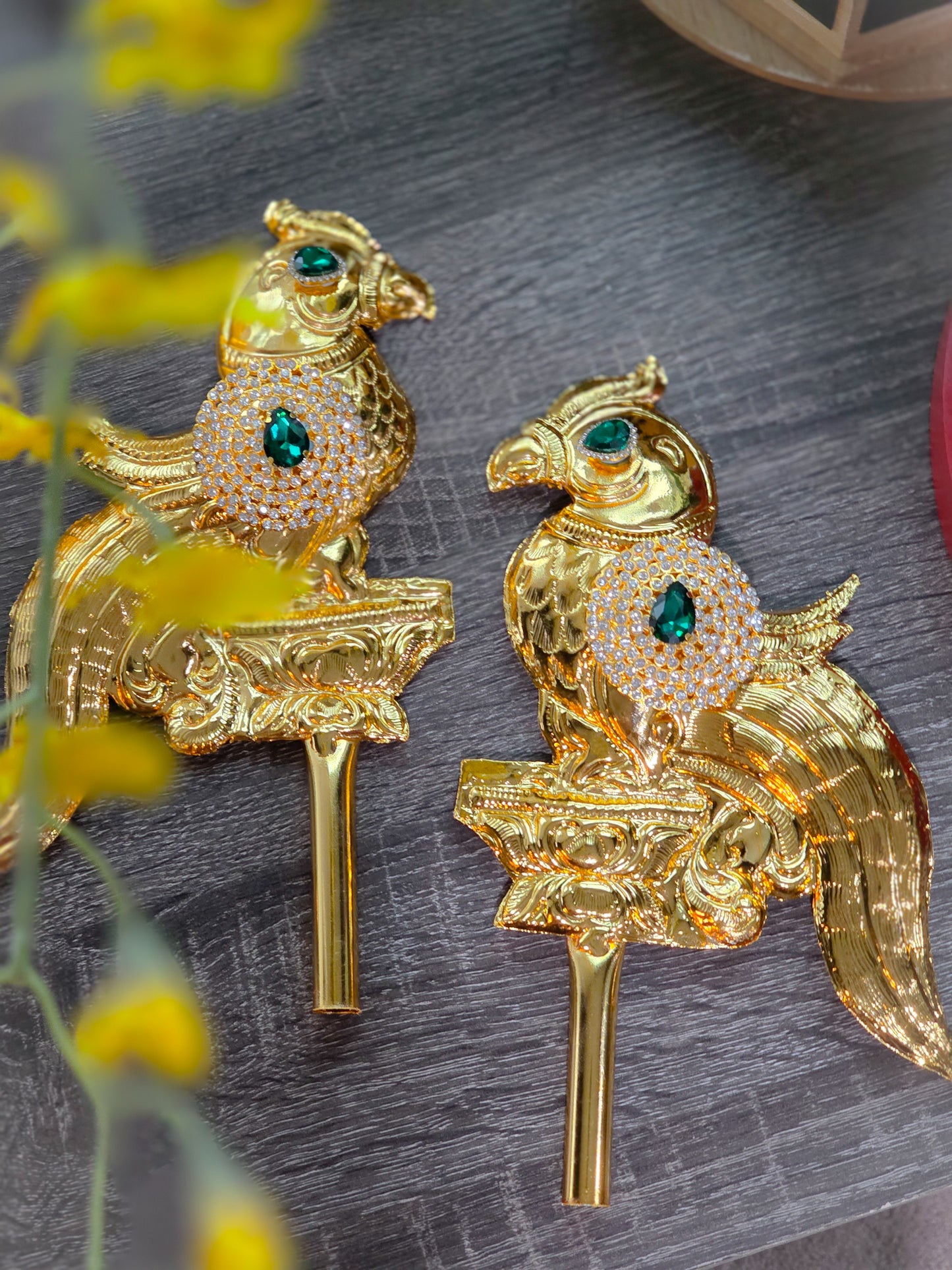 Ratna Bindu Chiluka Hastham - Brass parrot side hands
