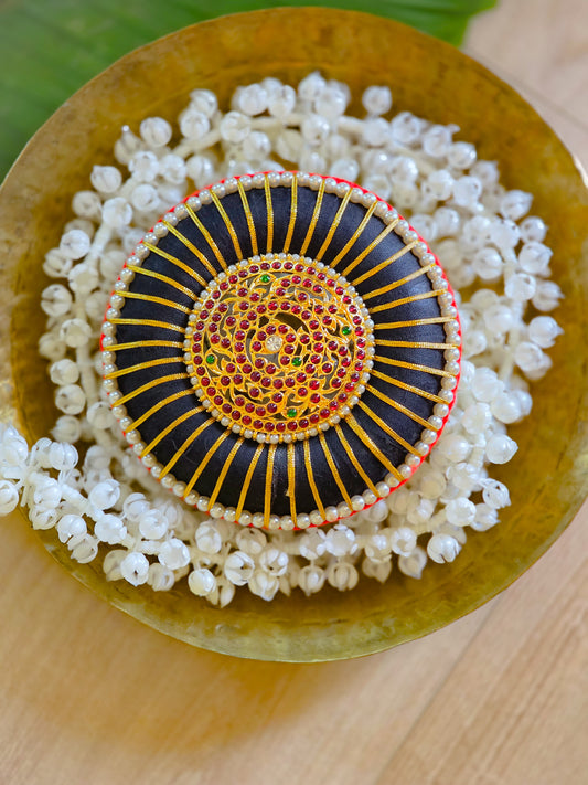 Jadau Koppu Pathakam - Pearl Head Bun Ornament with Pathakam